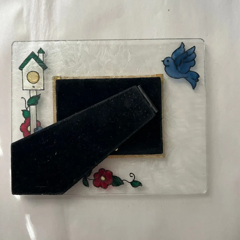 Decorative Glass Photo Frame with Bird & Floral Design, Gold-Trimmed, 4x6 inches